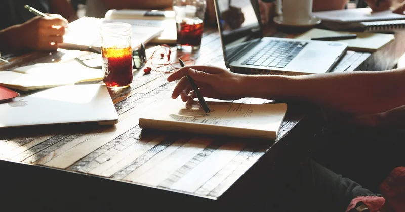 Comment fonctionne LinkedIn en pratique ?