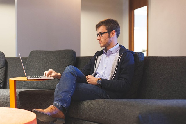 Freelance sea : comment optimiser vos campagnes publicitaires en 2025 ?